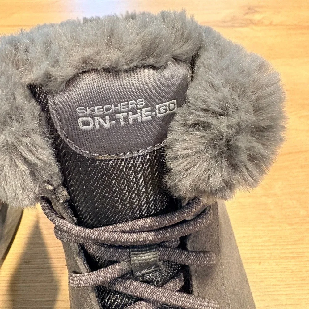 Skechers go joy